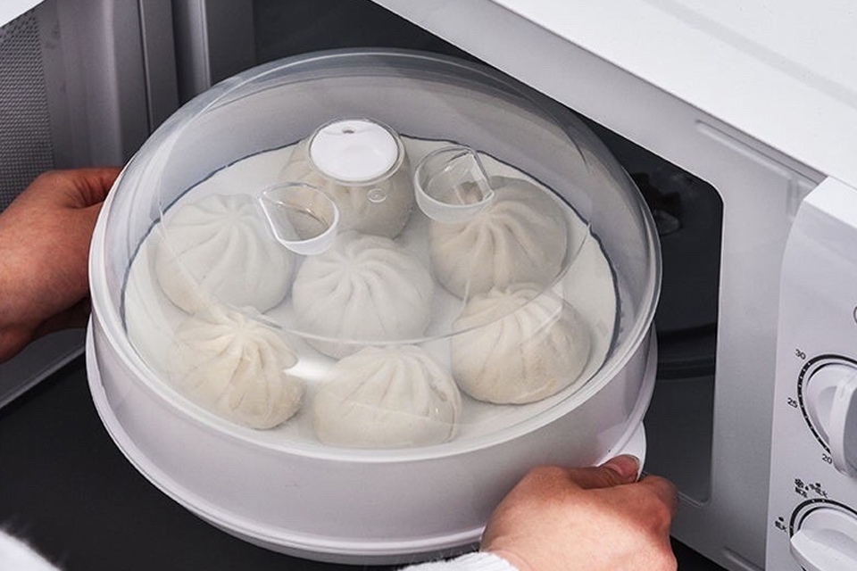 Hấp bánh bao trong bao lâu bằng lò vi sóng?