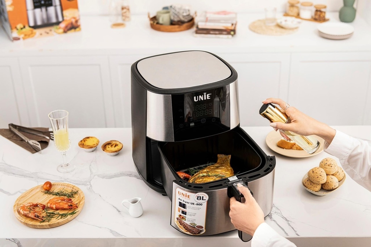 So sánh nồi chiên không dầu Unie và Hafele (hình 6)
