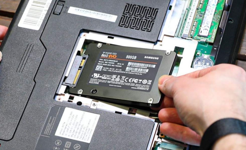 phần cứng laptop dell