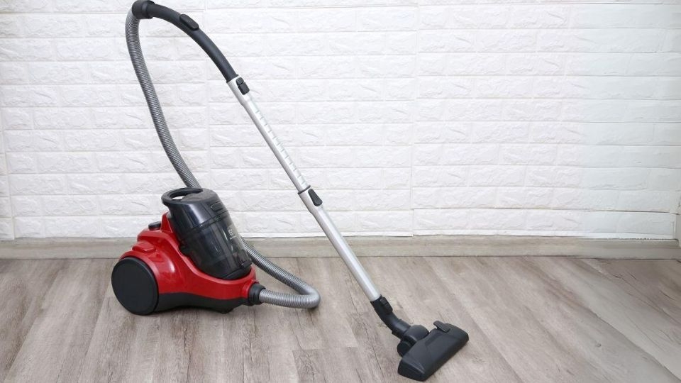 Máy hút bụi Electrolux EC41-6CR