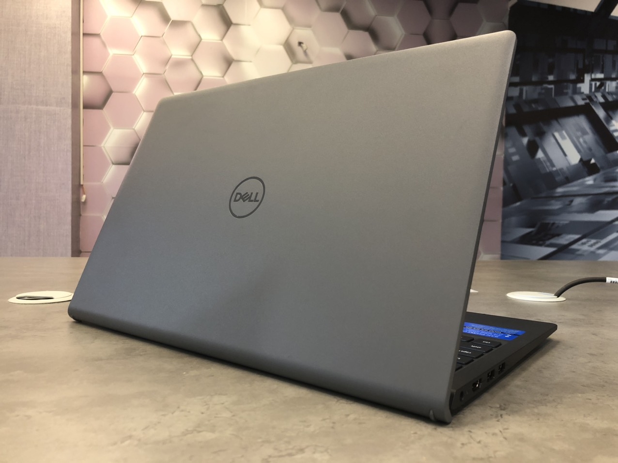 thay bàn phím laptop Dell 4