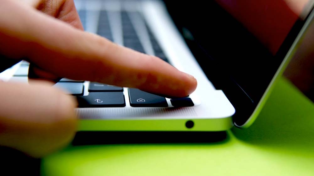 thay bàn phím laptop Dell 5