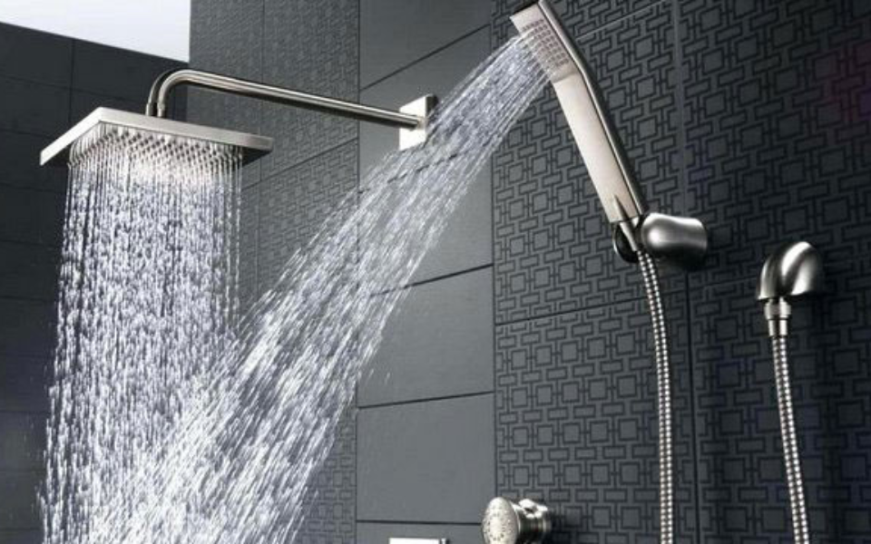 Vòi sen tắm nóng lạnh nhiều bộ phận phức tạp