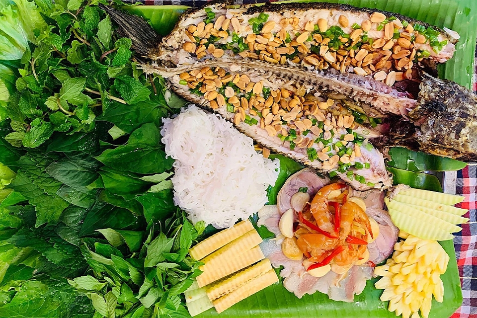Cá lóc nướng mỡ hành