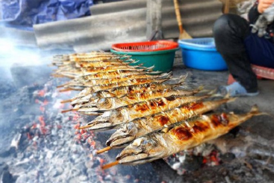 Cá nục nướng
