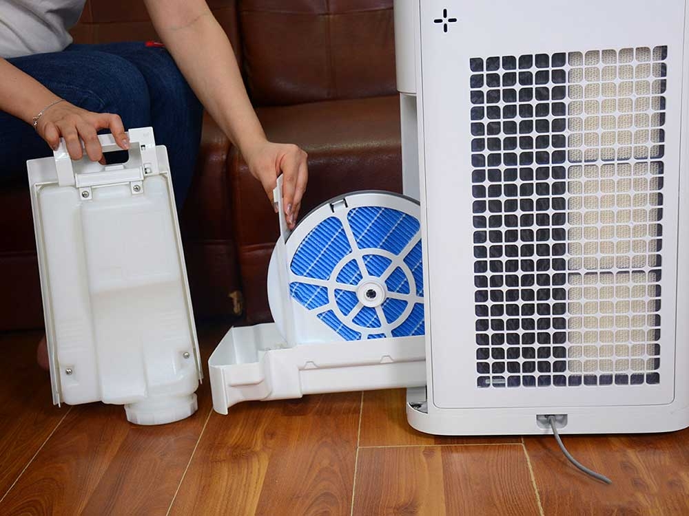 cách vệ sinh máy lọc không khí Sharp 5