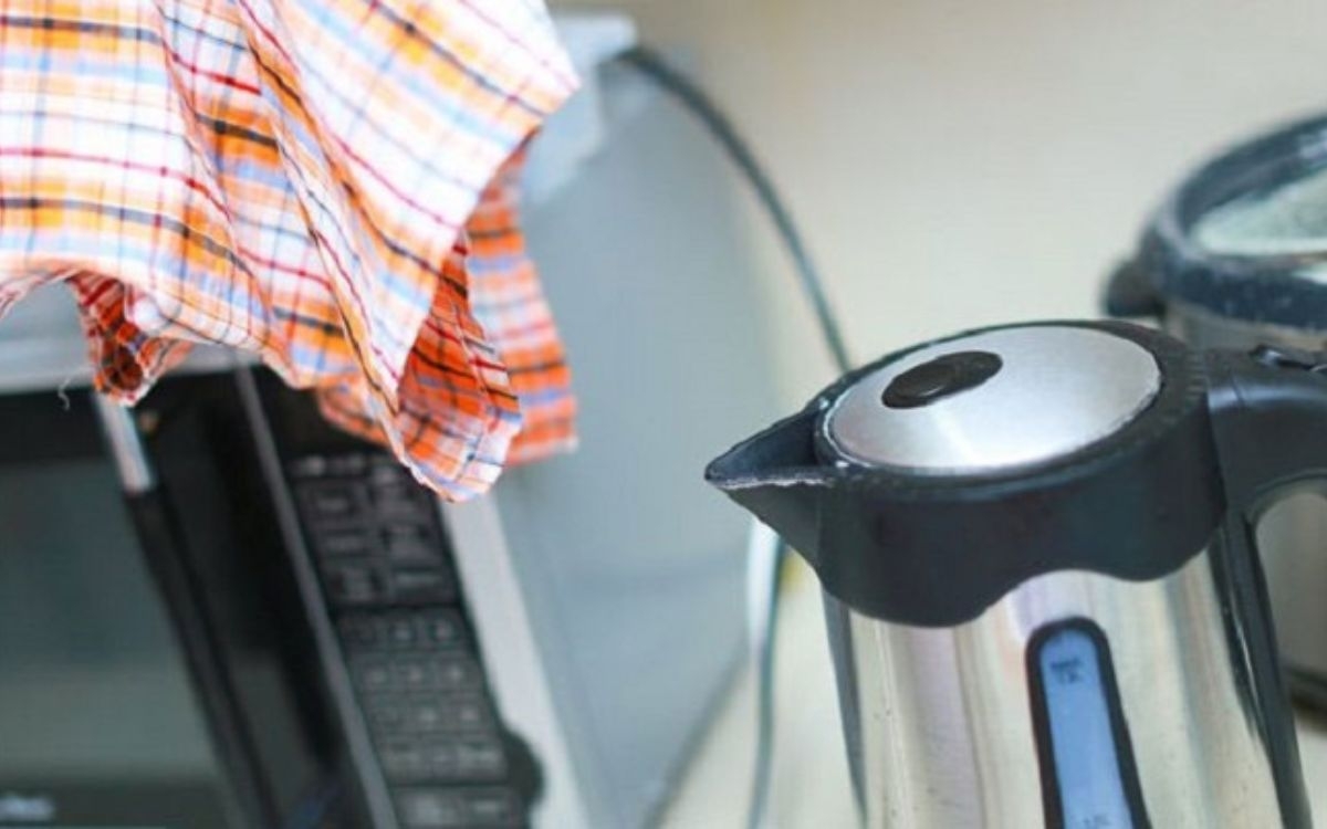 Cách làm phẳng áo bị nhăn (ảnh 5)