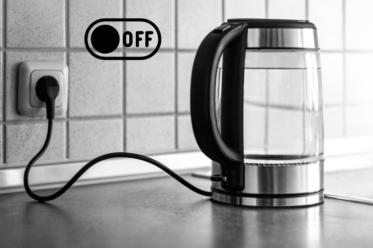 Công tắc ấm siêu tốc tự ngắt khi nước chưa sôi có thể do rơ le nhiệt bị hỏng
