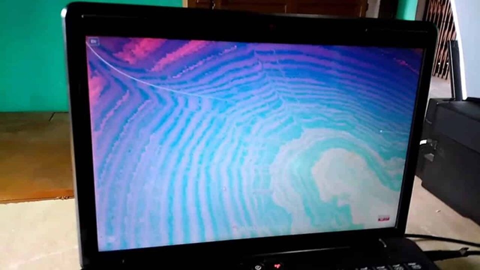 Màn hình máy tính bị nhoè