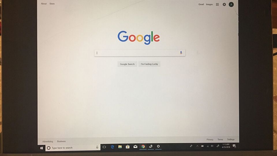 Màn hình máy tính bị thu nhỏ