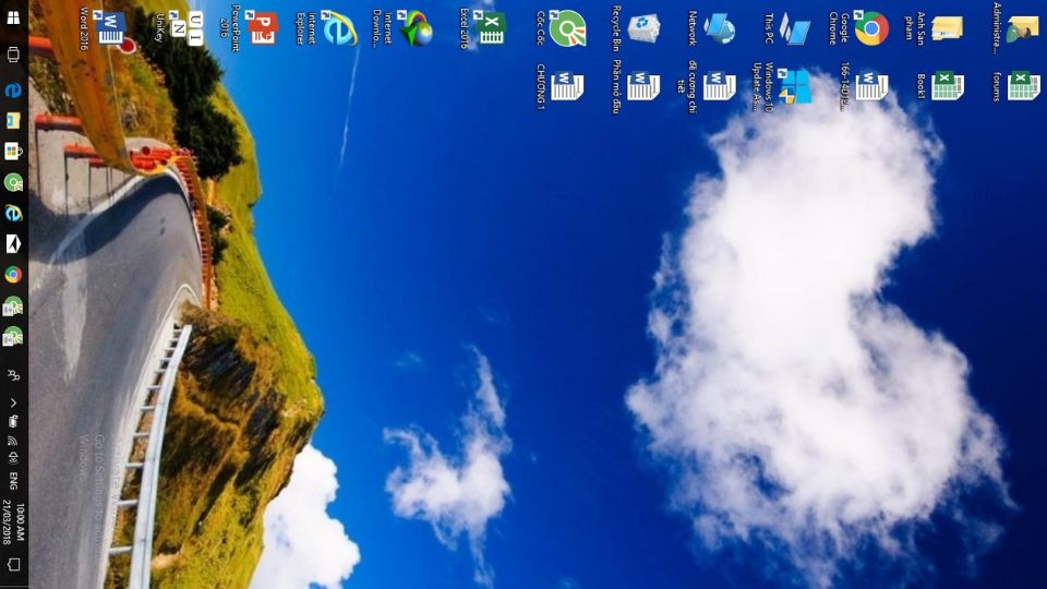 Màn hình máy tính bị xoay ngang