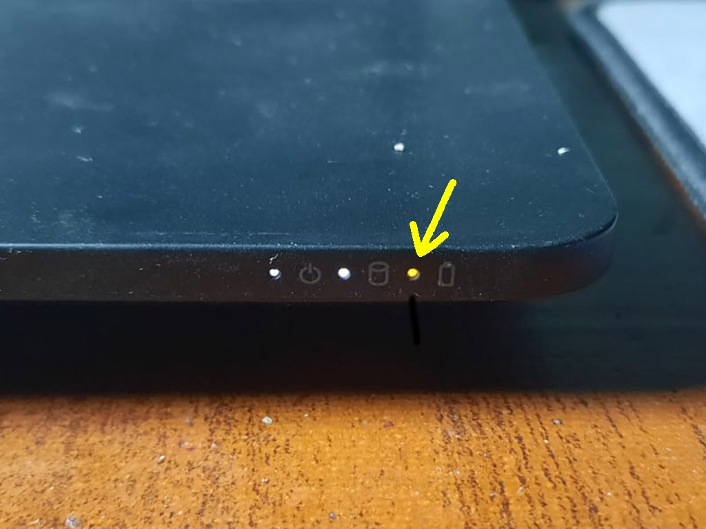 laptop Dell nháy đèn vàng liên tục 2