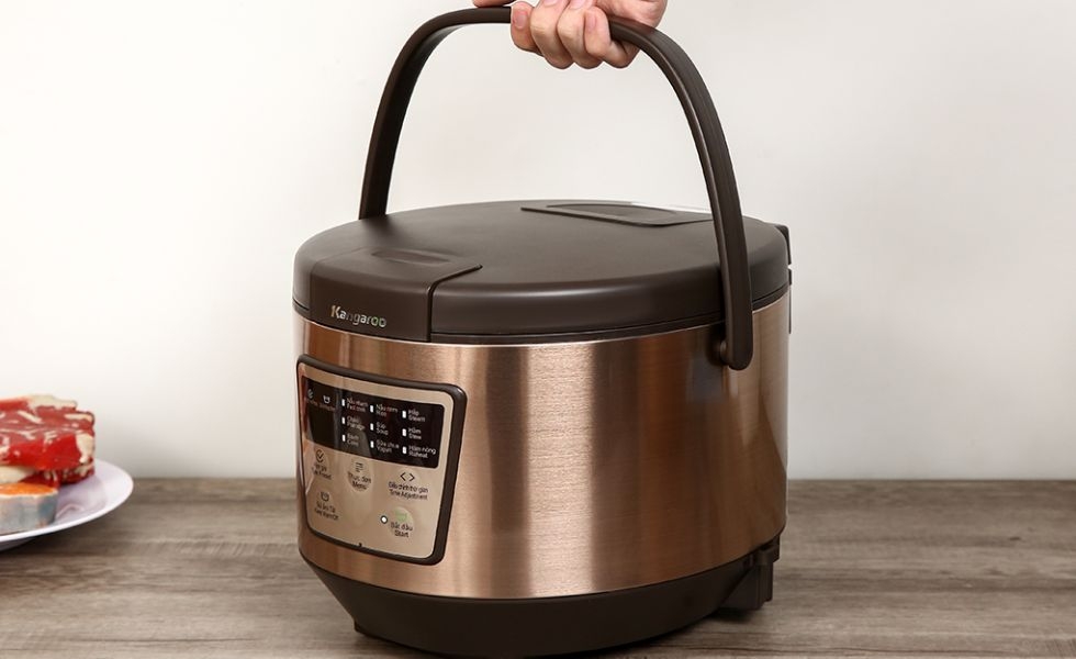 Nồi cơm Kangaroo 1.8 lít KG18DR7