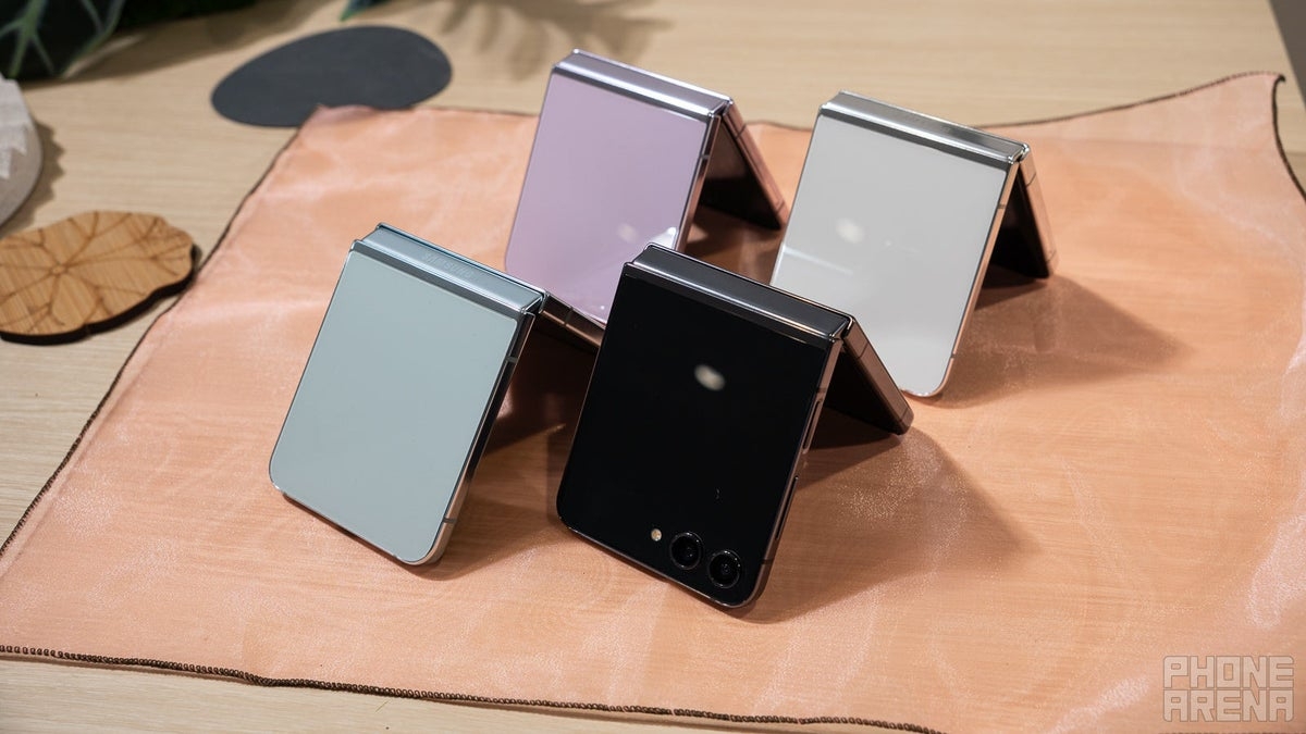 Ảnh render Galaxy Z Flip6