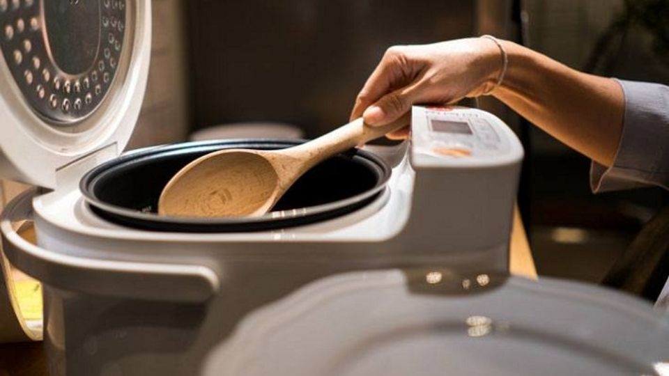 Một số điều không nên làm khi sử dụng nồi cơm điện