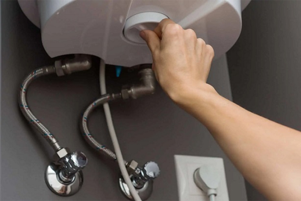 Cách khắc phục tình trạng bình nóng lạnh bị rỉ nước