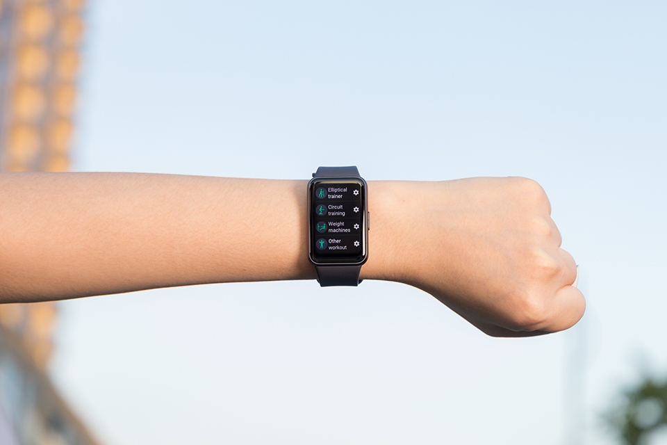 “Quẩy” tung mùa hè cùng Samsung Galaxy Fit3 9