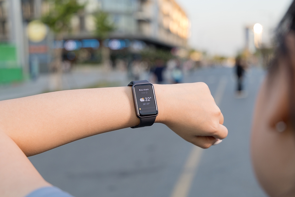 “Quẩy” tung mùa hè cùng Samsung Galaxy Fit3 11