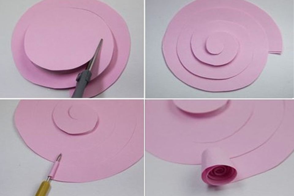 Cuộn tròn giấy tạo hình bông hoa.