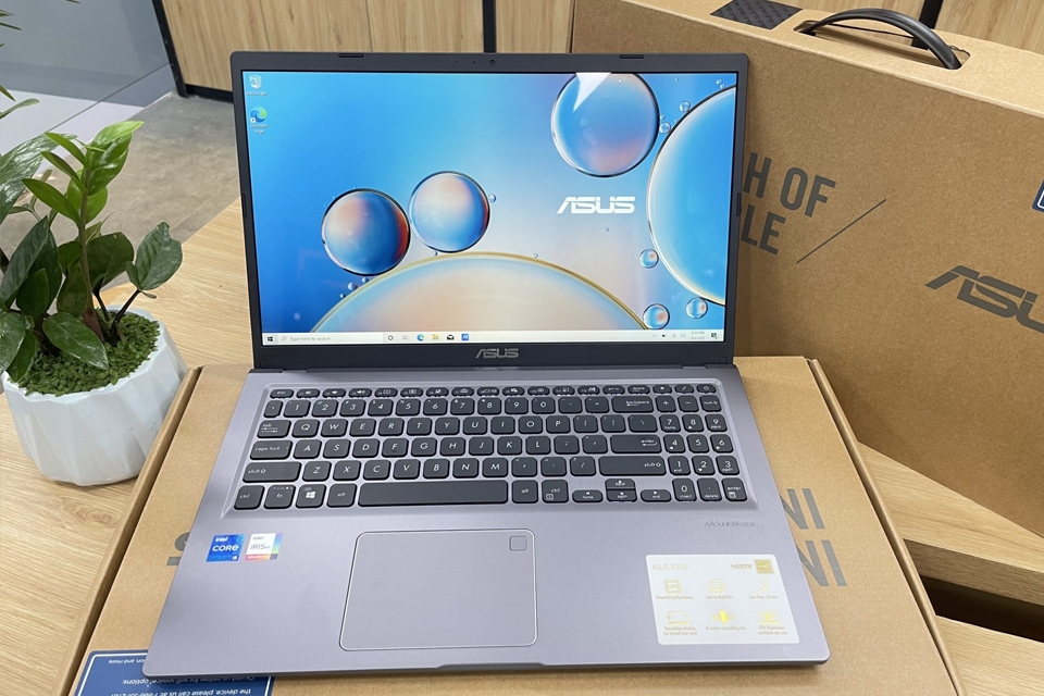 Chọn laptop có nhiều tính năng độc quyền của thương hiệu Asus.