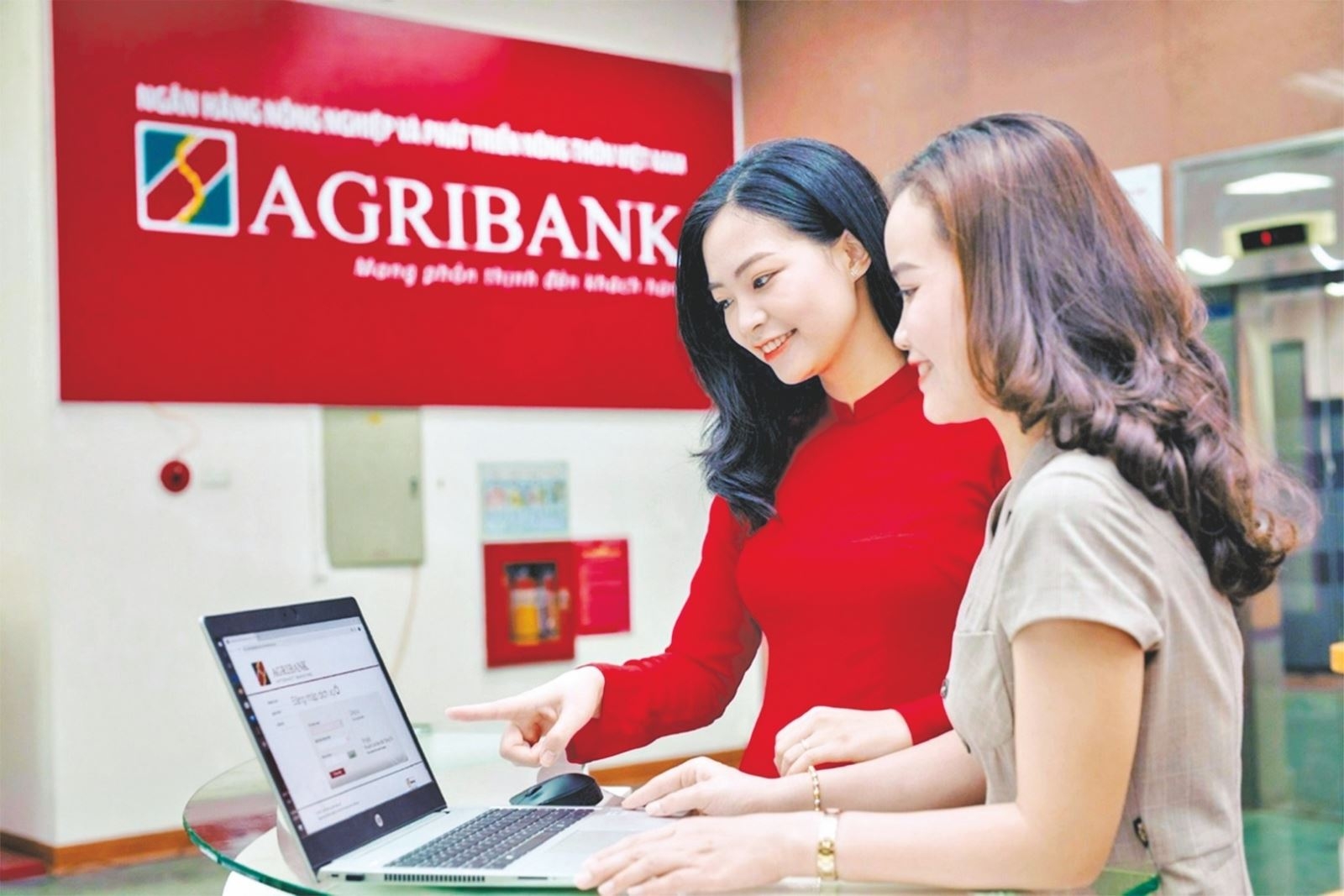 ngân hàng có lãi suất vay tín chấp tốt nhất 2025 2