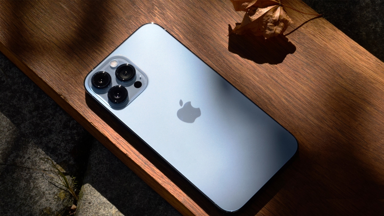 iPhone 3 mắt (ảnh 6)