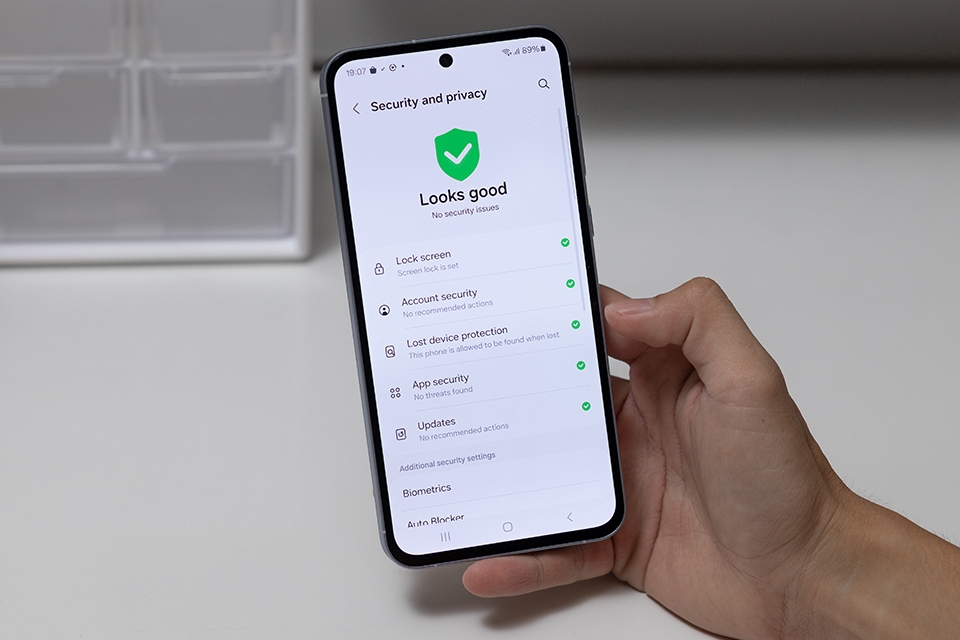 Samsung Galaxy A55 5G khiến người dùng ngỡ như đang cầm flagship trên tay 20