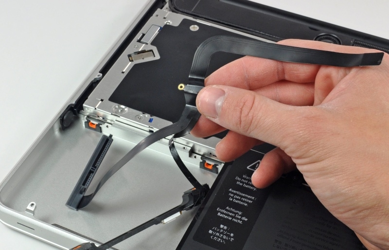 Dây cáp kết nối giữa Mainboard và màn hình bị lỏng hoặc hỏng (ảnh 4)