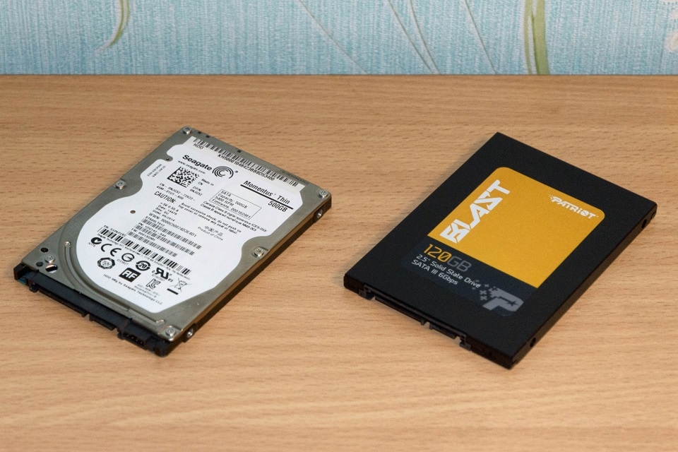 Sử dụng cả SSD và HDD để đảm bảo tính linh hoạt và hiệu quả trong việc lưu trữ và xử lý dữ liệu trên máy tính