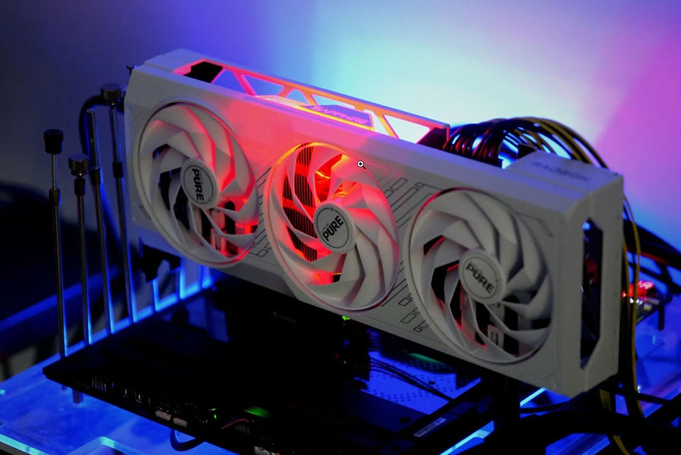 RX 7700 XT - Ảnh 05