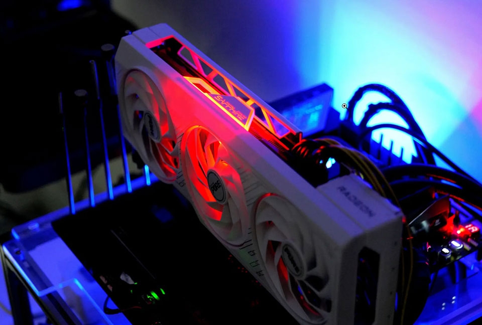 RX 7700 XT - Ảnh 08