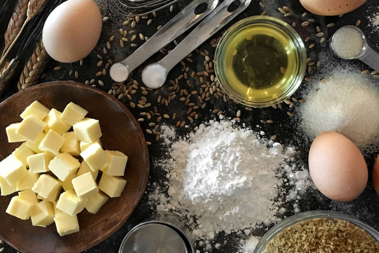 làm bánh từ trứng và sữa tươi 1