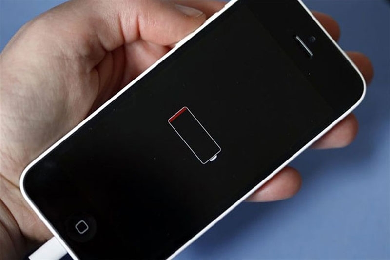 Tại sao dây sạc iPhone không vào điện hình 2