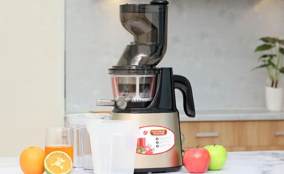 Máy ép chậm Iruka của Nhật