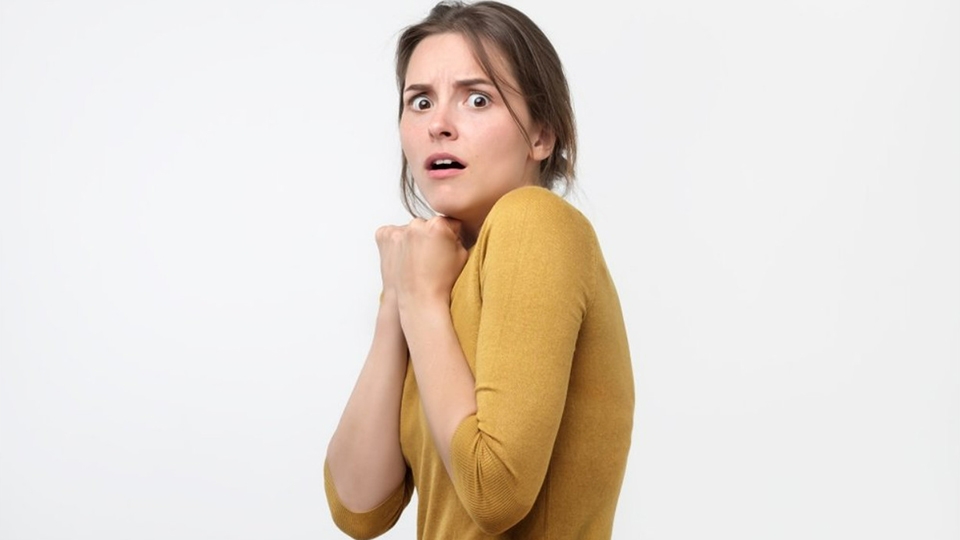 Uncanny Valley chỉ cảm giác sợ hoặc rợn người khi nhìn thấy thứ giống con người