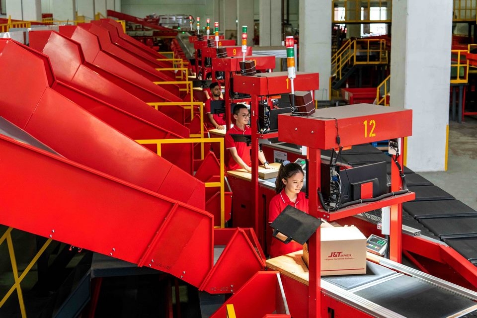 Kho Mê Linh của J&T và quá trình giao hàng