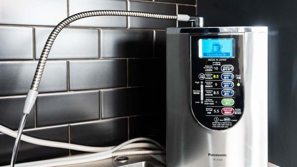 Máy lọc nước điện giải ion kiềm Panasonic TK-AS66