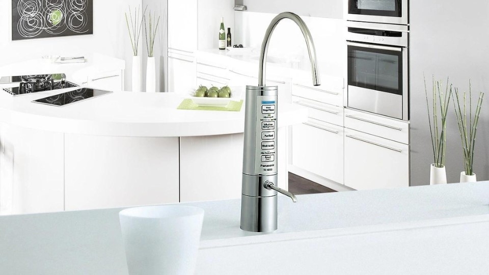 Máy lọc nước điện giải ion kiềm Panasonic TK-AB50