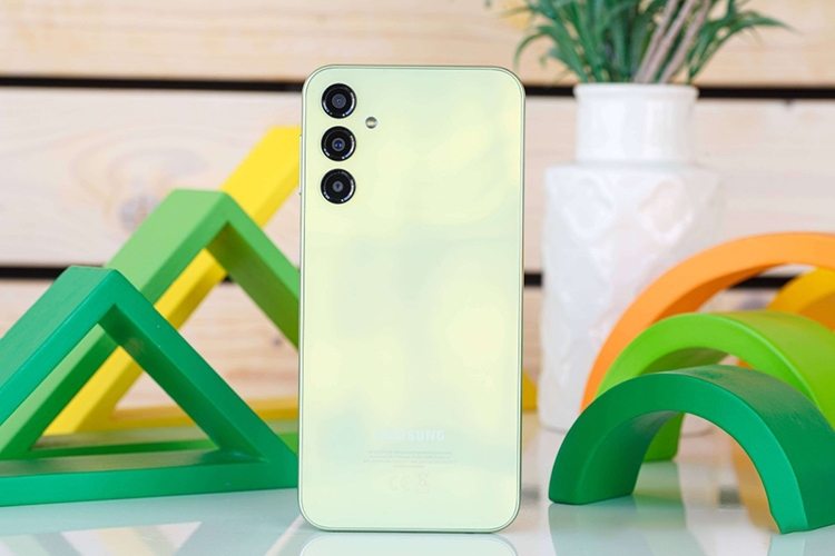 Samsung A24 giá bao nhiêu (hình 3)