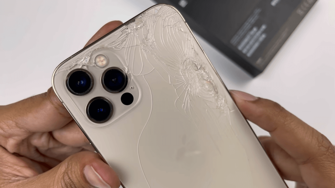 Mặt lưng iPhone 12 Pro Max 2