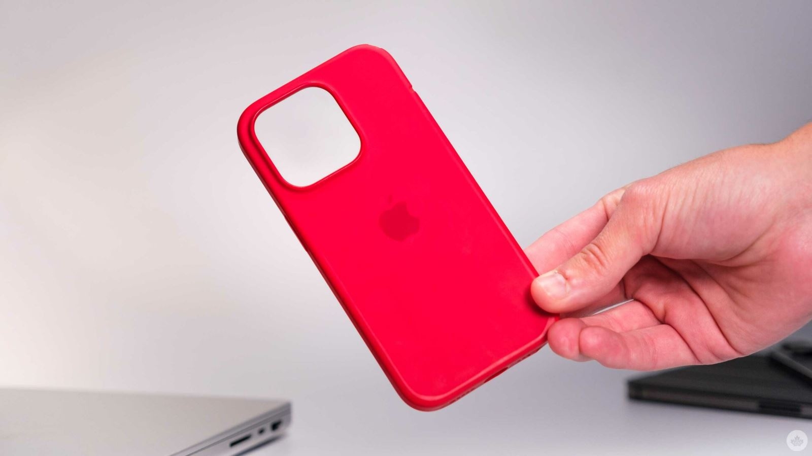 Mặt lưng iPhone 12 Pro Max 4