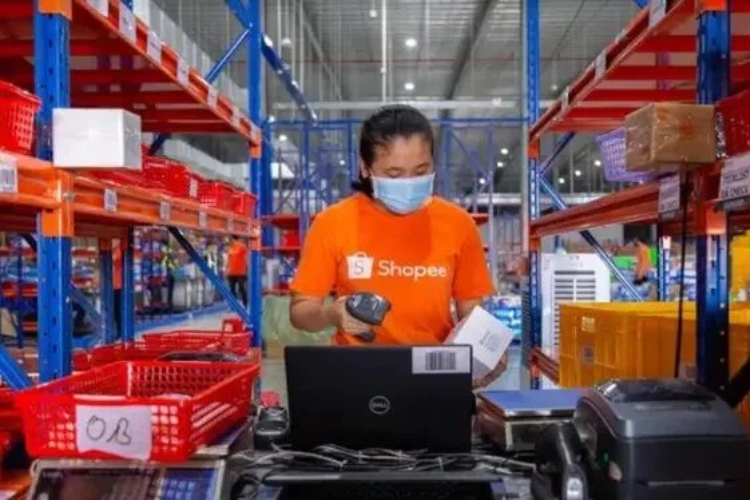 Thời gian chuyển về Việt Nam