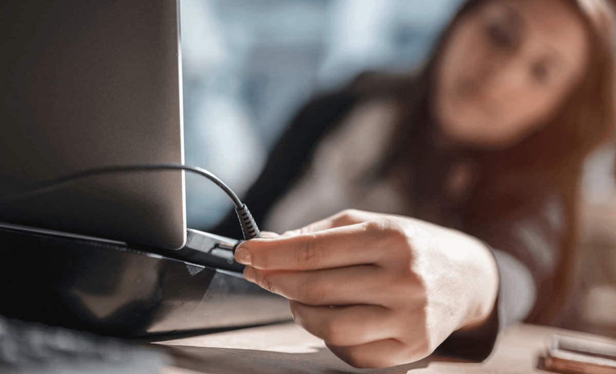 máy tính bật không lên nguồn, quạt không chạy - hình 1