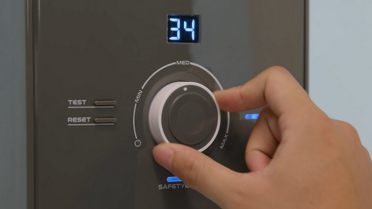 máy nước nóng trực tiếp Ariston 4500W AURES PREMIUM+ 4.5P - hình 3