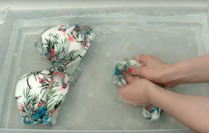 Cách giặt đồ bơi đúng cách, không lo mất form áo quần cho những ai chưa biết 3