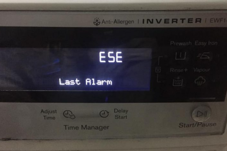 Máy giặt Electrolux báo lỗi E5E có thể khắc phục tại nhà không?