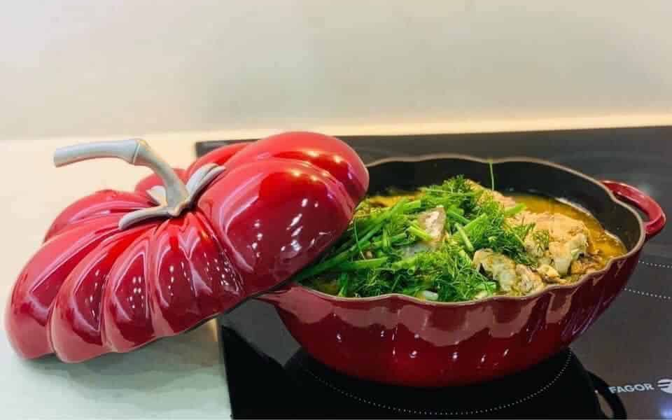 Nồi gang đúc nấu được trên nhiều loại bếp khác nhau