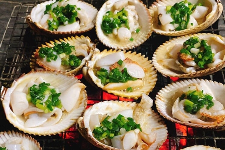 Nướng sò dương với mỡ hành