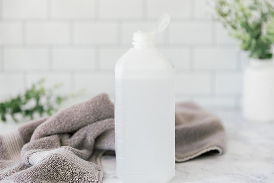 Tẩy vết mực dính trên quần áo - Ảnh 01