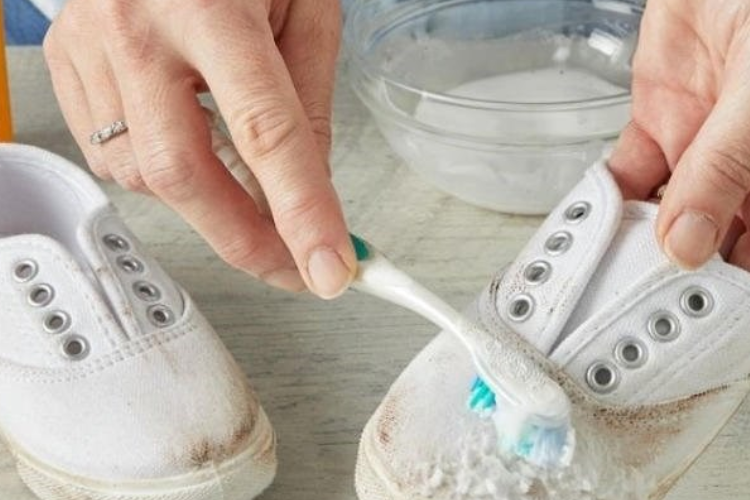 Bật mí nhanh cách giặt giày, túi vải Canvas vừa sạch, vừa bền màu mà không phải ai cũng biết tới hình 5